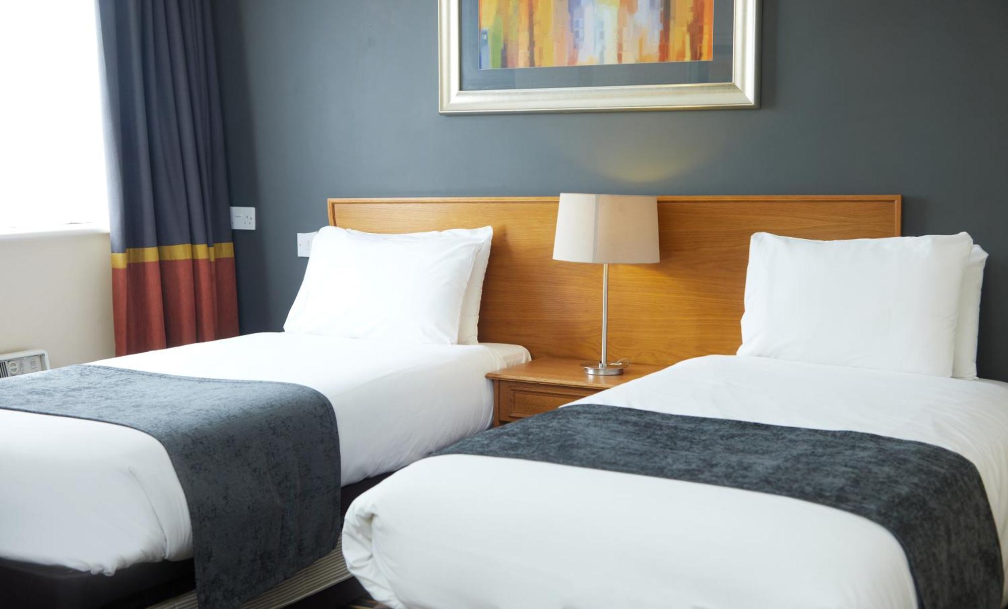 The Broughton Hotel By Greene King Inns Milton Keynes Dış mekan fotoğraf